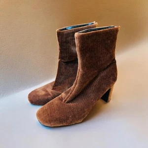 Boohoo Brown Corduroy Ankle Boots Zipper Block Heel Size UK 7 EU 38 Women Style - Picture 1 of 10