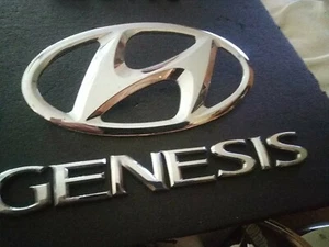 HYUNDAI GENESIS CHROME LETTERING EMBLEM WITH LOGO - Picture 1 of 4