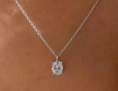 Collana con ciondolo solitario diamantato creato in laboratorio ovale 2 ct... - Immagine 1 di 3