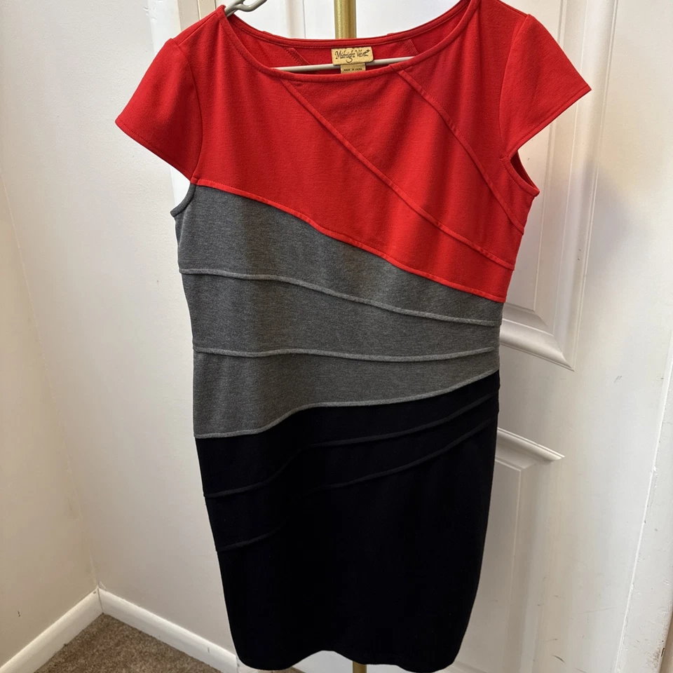 Vestido para mujer Midnight Velvet talla 12 rojo, negro y gris manga gorra elástico Foto 1 de 4