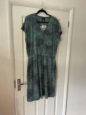 Joules 18 Kylie Print dress - Image 1 of 4