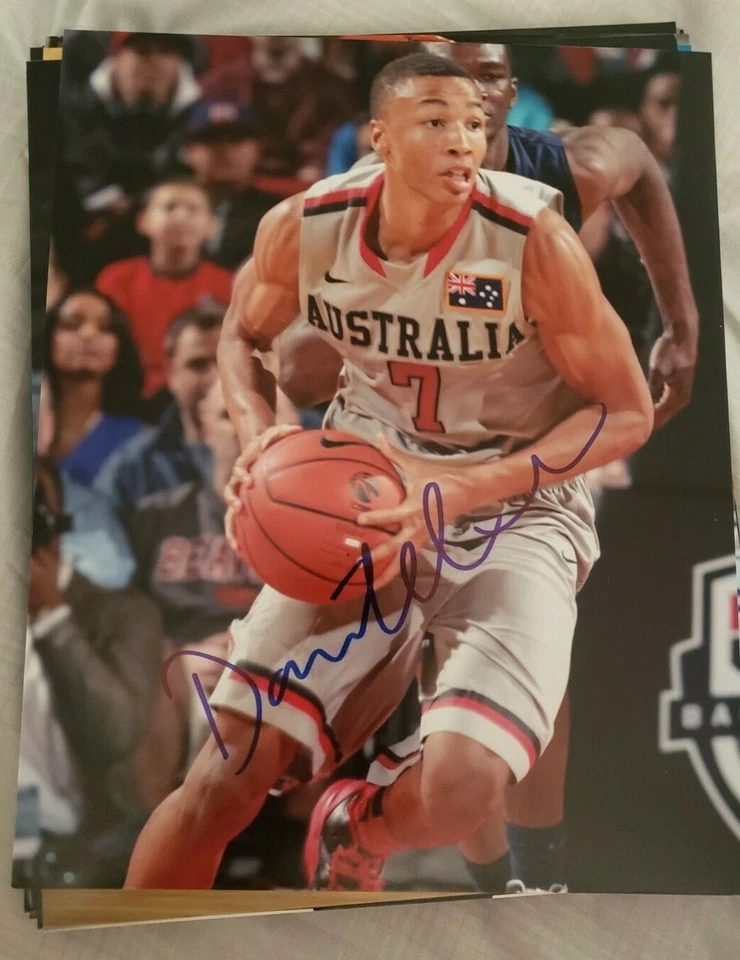 ФОТОГРАФИЯ ДАНТЕ ЭКСУМ АВСТРАЛИЯ С АВТОГРАФОМ 8X10 С СЕРТИФИКАТОМ ПОДЛИННОСТИ CAVS - Изображение 1 из 1