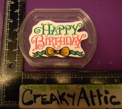 FELIZ CUMPLEAÑOS REMOLINO ARCO SELLO DE GOMA FISKARS RETIRADO CRUJIDO Foto 1 de 2