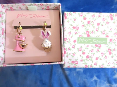 BETSEY JOHNSON AUTHENTIC Bunny Cupcake Mixer Lever Back Earrings NIB - Image 1 of 4