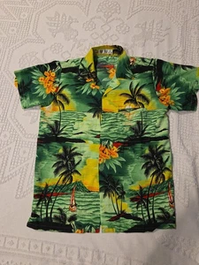 VHO  Hawaiian Shirt Mens Medium Button Up Floral Tropical Coastal Resort - Picture 1 of 8