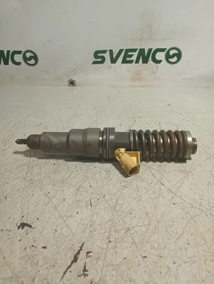 Inyector de combustible John Deere 6135 RE533501 - Núcleo Foto 1 de 4