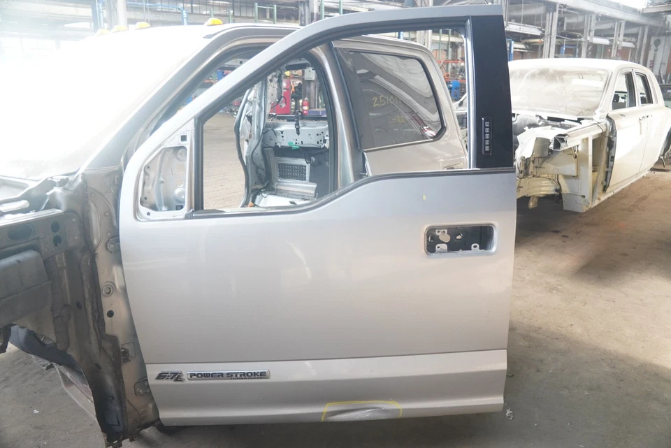 Front Left Driver Door Shell FL3Z1620125C Ford F450 Super Duty F250 17-22 *Note* Foto 1 de 4