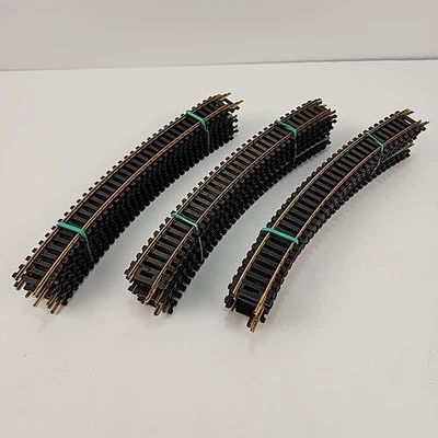 Vintage HO scale curve track 29pc Lot 18"R, brass, silver, Tyco, Atlas, Garnet - Image 1 of 3