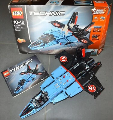 Jouet Construction LEGO TECHNIC avion course AIR RACE JET 42066 moteur complet - Photo 1/4