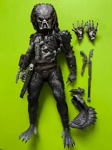 NECA 1/4 Scale Elder Predator 18" Action Figure Complete Predator 2 - Picture 1 of 13