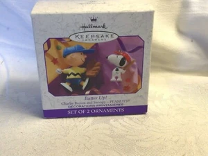 Hallmark Easter Batter Up 1999! Ornamento de recuerdo Charlie Brown en caja original con etiqueta de precio - Imagen 1 de 4