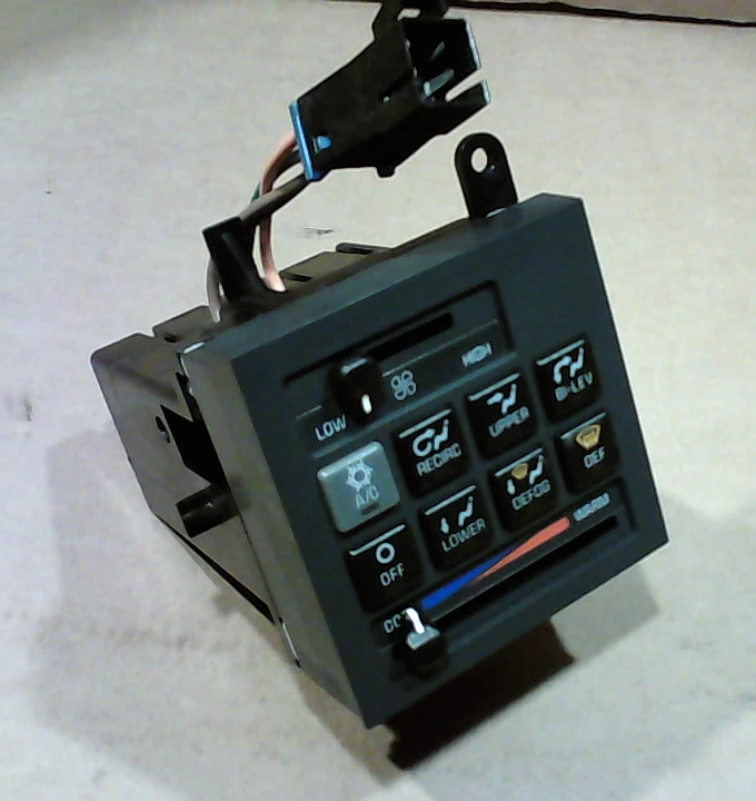 Chevrolet Lumina Oldsmobile Silhouette 1993 calefacción aire acondicionado temperatura control climático Foto 1 de 4