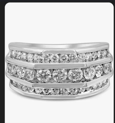 Anillo de tres filas de diamantes de oro blanco de 10 quilates de corte redondo de 2 quilates para hombre Foto 1 de 3