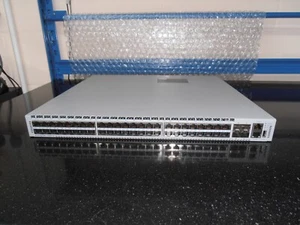 Arista DCS-7048T- A-R 48 x 1 GBASE-T + 4 x SFP + 4 ventilateurs + 2 blocs d'alimentation - Photo 1/4