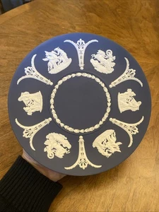 Schöner WEDGWOOD PORTLAND BLAUER JASPERWARE SAMMLERTELLER 8" keine Chips TOP! - Bild 1 von 8