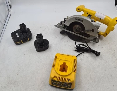 Lot of 4 Dewalt Cordless Tools - For Parts/Repair - Image 1 of 4