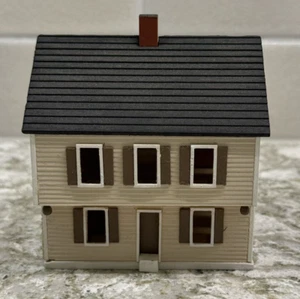 Vintage Hand Made G&M Gudgel Miniature Garnison House 1985 Tan Beige Signed #248 - Bild 1 von 8