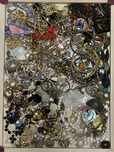 4lb SCRAP JUNK Jewelry Lot Craft Harvest Repurpose salvage Broken Vintage-Now #2 - Picture 1 of 6