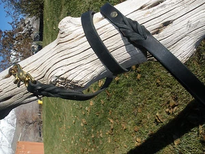 LEATHER DOG LEASH , 5/8 "X 37.5", BLACK LATIGO , BRASS SCISSOR SNAP & RIVET - Picture 1 of 24
