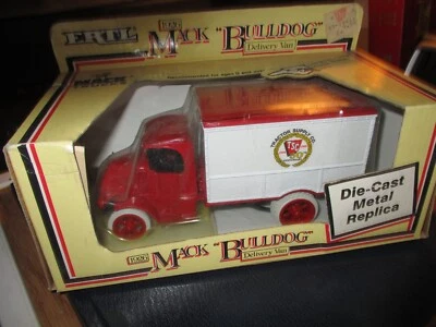 FURGONETA DE REPARTO VINTAGE ERTL DIE CAST 1926 MACK BULLDOG #2100~NUEVA en CAJA Foto 1 de 2