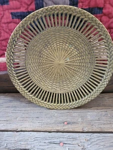 Vintage Brass heavy Plate intricate Weaved design 9" collectible - Picture 1 of 5
