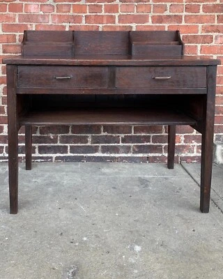 Escritorio antiguo Gustav Stickley n.º 453 Foto 1 de 4