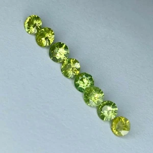1.33CTS NATURAL 3.5MM DEMANTOID GARNET 8 PCS  - Picture 1 of 8