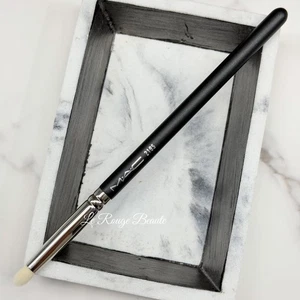 Mac 219s Pencil Smudge Eyeshadow Brush - Picture 1 of 3