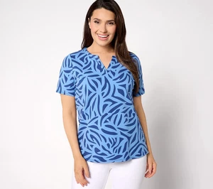 Sport Savvy Printed Splitneck Short Sleeve Top Blue Geo - Picture 1 of 1