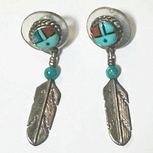 "Pendientes Turquesa Nativo Americano Zuni Sunface Postes Pluma Hechos a Mano 1""" - Imagen 1 de 8