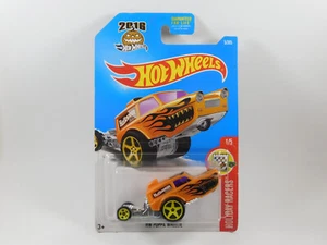 Hot Wheels 2016 Holiday Racers HW Poppa Wheelie Halloween Trick - Picture 1 of 4