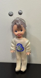 Space Alien Kelly Vintage 2000 Barbie Halloween Party - Picture 1 of 6