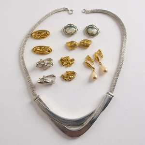 Vintage Trifari Jewelry Lot Necklaces Earrings All Signed Gold Silver Tone - Picture 1 of 10
