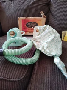 Vintage Lady Sunbeam Hair Dryer  & Nail Dryer Model HD 3 Teal Color  w/Box Works - Picture 1 of 8