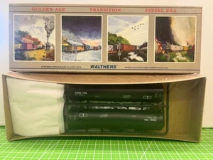 Walthers HO Scale 54' Funnel Flow Tank Car Conoco #1703 932-5211 in Sealed Box - Picture 1 of 7