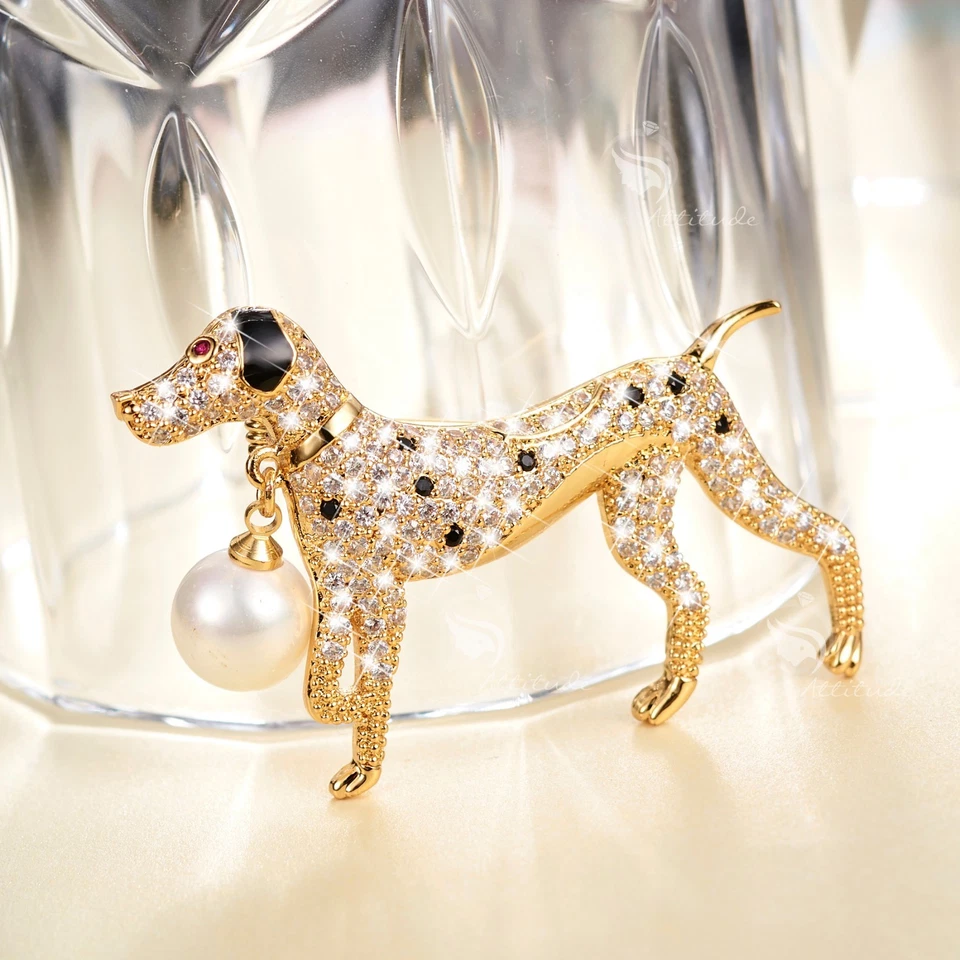 18K GOLD GP MADE WITH SWAROVSKI CRYSTAL PEARL DALMATIAN DOG BROOCH BLACK CLEAR - Imagem 1 de 4