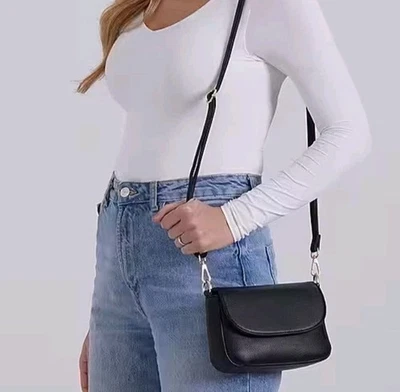 Tasche Schulter Crossbody 19cm mittel schwarz abnehmbare Träger Klappe Magnet Geschenk - Bild 1 von 4