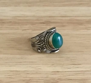 Anillo de piedra de sangre verde tibetana - Imagen 1 de 9