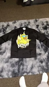 CHAQUETA CORTAVIENTOS NEFF STONED GOMA DUCKY COACHES NYLON Pequeña BUEN TIEMPO COMPAÑÍA - Imagen 1 de 3