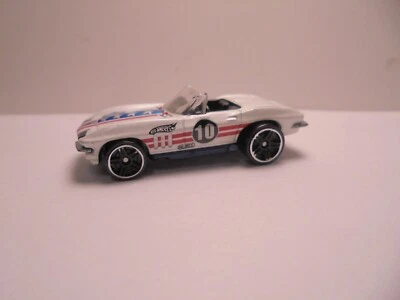 65 Corvette 2010 Hot Wheels Mystery Cars Series blanco Foto 1 de 2