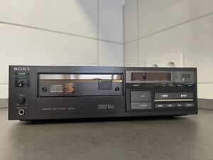 SONY CDP-101 Compact CD/Disc Player **TEXT LESEN**