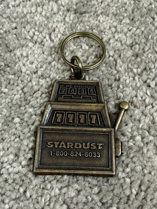 Llavero máquina tragamonedas Stardust Casino vintage Las Vegas - Rat Pack juegos de azar - Imagen 1 de 3
