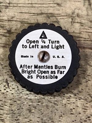 Linterna Thermos 8326 - Perilla de rueda de válvula, cara y tornillo - agrietada alrededor del lado Foto 1 de 4