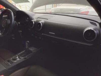 Б/у панель приборной панели подходит: 2018 Audi A3 кабриолет класса A - Изображение 1 из 4