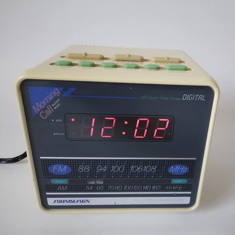 Vintage Sound Design 3634 WHT 5"Cube Alarm Clock-AM/FM-1985 -Corded-Tested Works Cover
