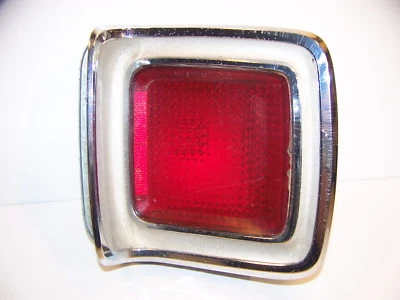 1969 PLYMOUTH ROAD RUNNER SATELLITE BELVEDERE RH TAILLIGHT OEM #2930250 /112817 - Image 1 of 4