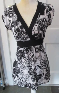 Hot Tempered short sleeve Tie Back Black & White Floral Top sz L - Picture 1 of 5