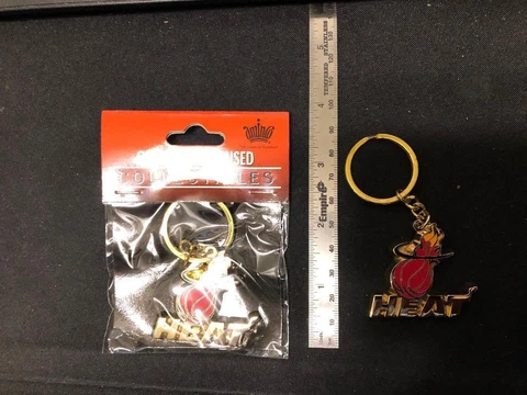 NEW Miami Heat Heavy Duty Key Chain - Logo & Text - Key Ring - NBA - NICE ITEM! Cover