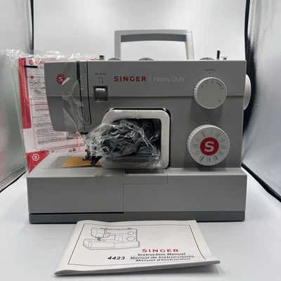 SINGER Heavy Duty 4423 Sewing Machine Brand New  No box w/portable case - Image 1 of 4