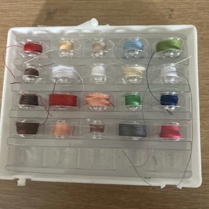 20 Clear Sewing Machine Plastic Spools & Container for Universal Thread - Picture 1 of 3
